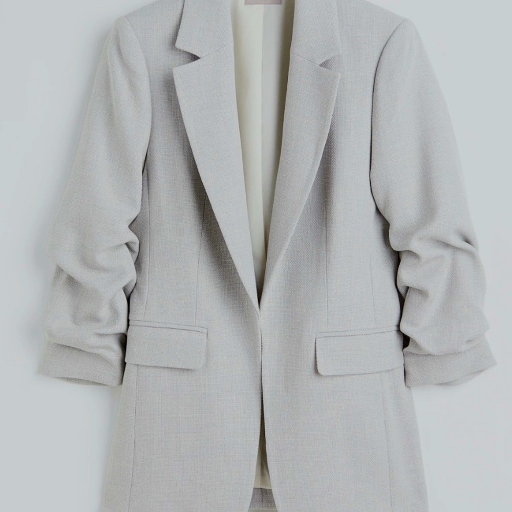 GATHERED-SLEEVE JACKET Blazer